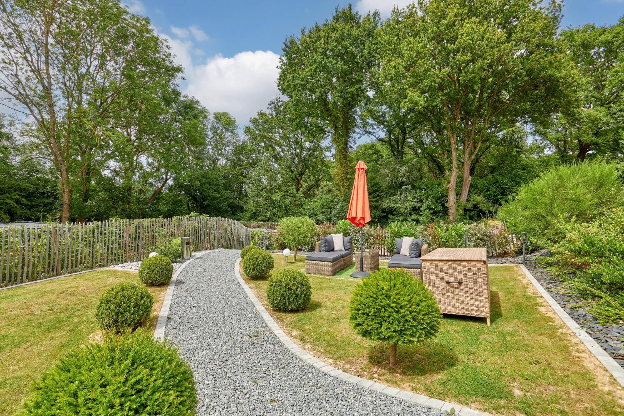 Domaine Du Gros Chene - Terrasses Avec Jacuzzis Privatifs Apartment Ablon Exterior photo